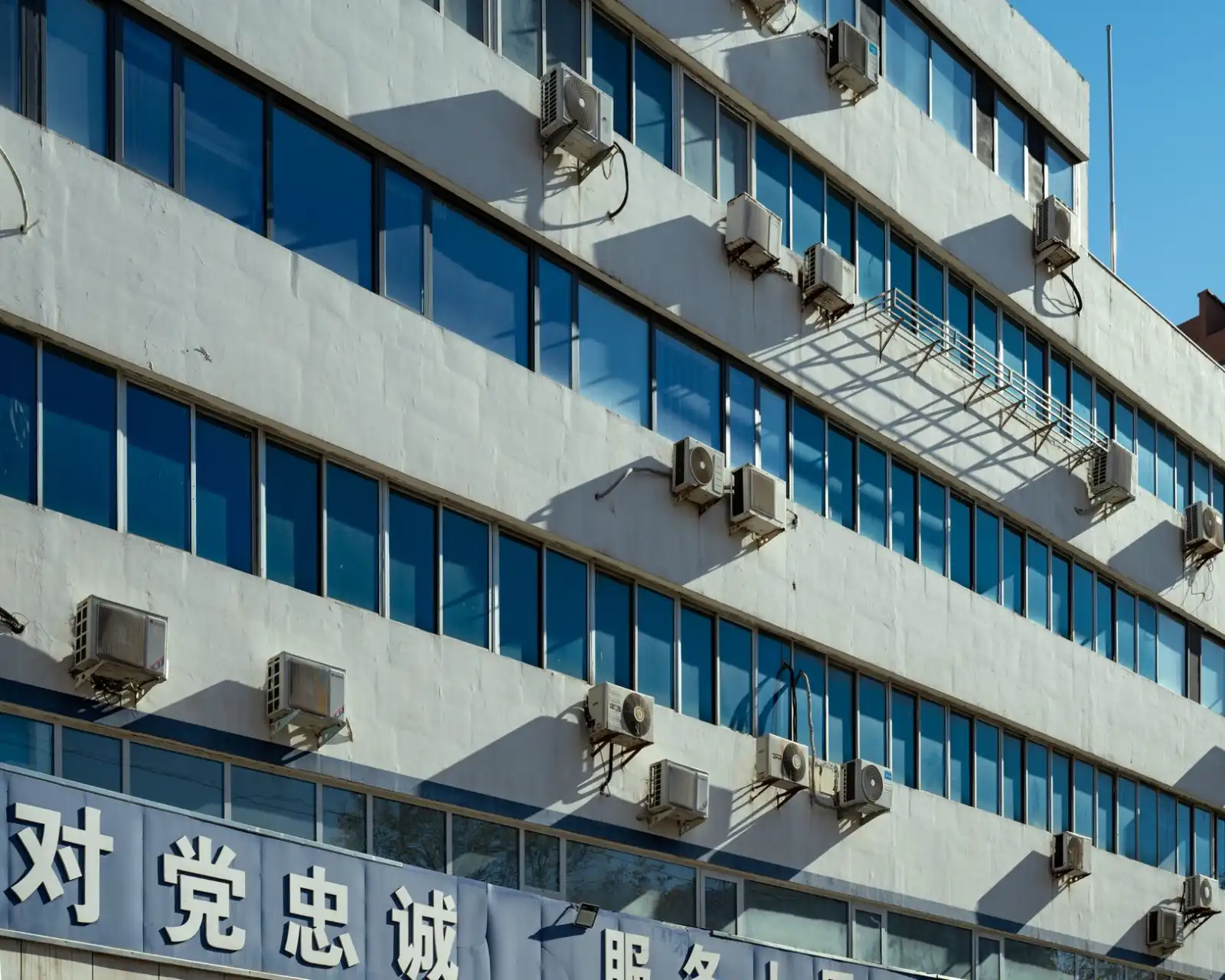 西南地区工业项目发电机组定制方案设计与实施要点
